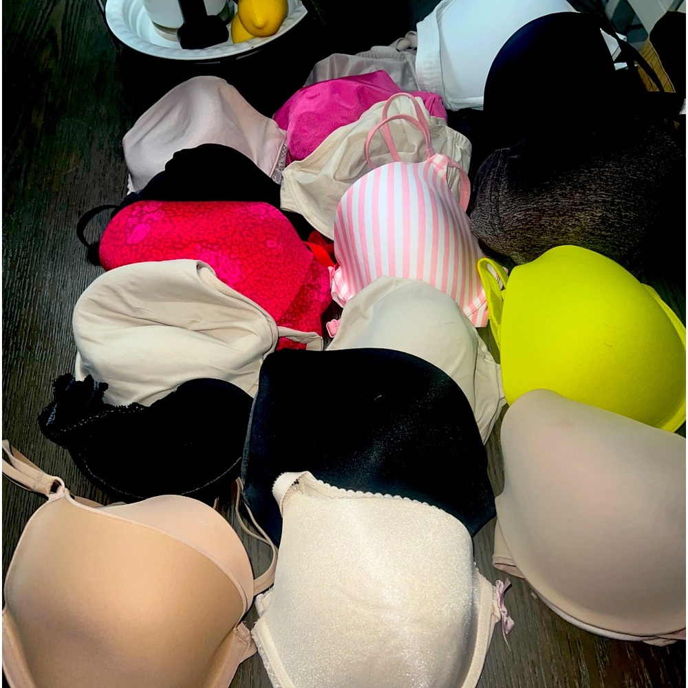 Lot of twenty VS bras